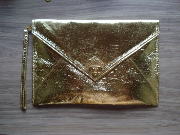 CARTEIRA CLUTCH DOURADA