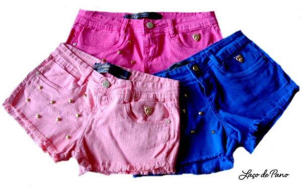 SHORT JEANS COM SPIKES VÁRIAS CORES